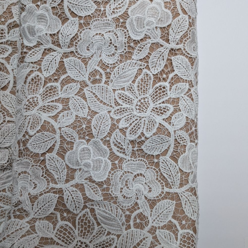 NWT Tadashi Shoji Medallion Lace Wedding Dress - Picture 7 of 8
